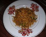 A picture of step 6 of Chinese Bhel.