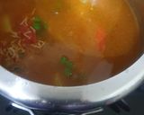 A picture of step 2 of Tomato sauce seviya.