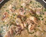 A picture of step 1 of Chicken malai mathi.