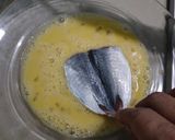 Gambar langkah 6 resipi Crispy fried fish.