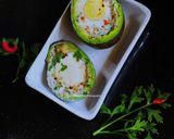 A picture of step 5 of Avocado Egg baked.