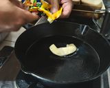 Foto langkah ke 3 dari resep Ayam Cincang Kecap Isian Bakpau.