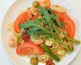 A picture of step 8 of Homemade Brunch Recipe | Shrimp & Tomato Olive Oil Pasta 🫒🍽️.