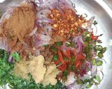 A picture of step 2 of Egg Onion pakoda.