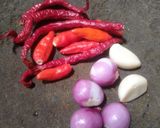 Foto langkah ke 2 dari resep Sambal Cumi Kemangi.