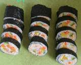 Foto langkah ke 8 dari resep Sushi Roll(step by step)🍣🍙🍘.