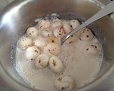 A picture of step 2 of Healthy Makhana milk.
