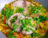 Hình bước làm 4 của món Cá ngừ kho thơm cà
