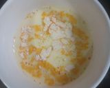 A picture of step 2 of Custard Mango caramel pudding.