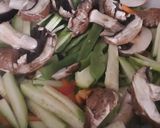 Foto del paso 2 de la receta: Wok de verduras y fideos de arroz 😋