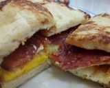 Foto langkah ke 3 dari resep English Muffin Burger.