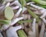 Hình bước làm 2 của món Chân gà ngâm sả tắc