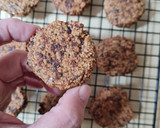 Foto del paso 4 de la receta: Galletas de avena y pasas 🍇 sin azúcares agregados ni balanza