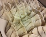 Une image de l'étape 4 de Gyozas aux champignons.