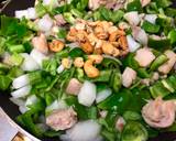Fried Chicken and Sweet Pepper with Cashew nuts recipe step 2 photo