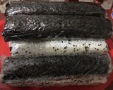 Foto del paso 32 de la receta: Norimaky (rollo con el alga cubriéndolo) y uramaky (con el alga por dentro) - Sushi