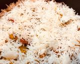 હૈદરાબાદી વેજીટેબલ દમ બિરીયાની (Hyderabadi Vegetable Dum Biryani recipe in Gujarati) રેસીપી સ્ટેપ9ફોટો