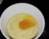 Foto del paso 4 de la receta: Mini tortita proteica con harina de coco al microondas