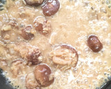 Foto del paso 2 de la receta: Vacío sellado en salsa de setas y yogurt