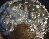 Foto del paso 3 de la receta: Huevo frito negro🥚🍳💀