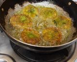 A picture of step 11 of Holi special crispy hara bhara kabab.