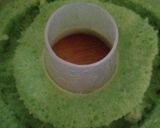 Foto langkah ke 6 dari resep Bolu Kukus Pandan Keju Lumer.
