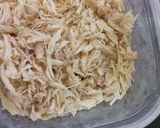 Foto langkah ke 1 dari resep Ayam Suwir Wortel Isian Roti & Bakpau.