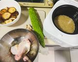 รูปขั้นตอนการทำที่ 1 ของ ตุ๋นมะระไก่