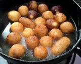 A picture of step 7 of Bread Gulab Jamun.