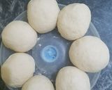 A picture of step 2 of Hara dhania tawa naan.