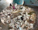 Foto langkah ke 3 dari resep Tulangan ayam kuah kecap.