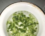 Foto langkah ke 1 dari resep Tumis Brokoli dan Wortel.