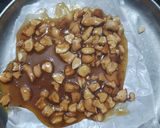 A picture of step 3 of Praline Cashew Chocolate Cluster.