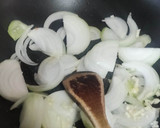 Foto del paso 2 de la receta: Pollo arvejado