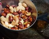 A picture of step 3 of Maharashtrian Kanda Poha.