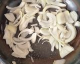 Foto del paso 1 de la receta: Zarangollo (revuelto de cebolla y calabacín)