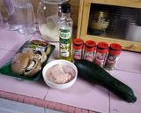 Gambar langkah 1 resipi Baked Chicken, Mushroom & Zucchini.