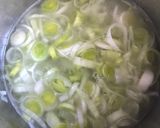 Póréhagyma krémleves recept fázis 2 fotója