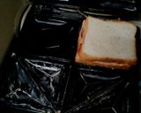 A picture of step 3 of Beef ham sandwitch.