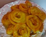 A picture of step 4 of Jalebi.