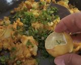 A picture of step 4 of Baked potato pattice.