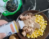 Foto langkah ke 2 dari resep Tuna Corn Sesame Sushi Bake.