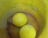 Foto langkah ke 2 dari resep Telur gulung sosis nori.