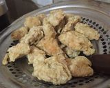 Foto langkah ke 2 dari resep Ayam Telur Asin.