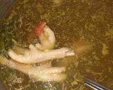 Foto langkah ke 2 dari resep Sop ceker ayam kampung.