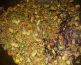 Foto del paso 2 de la receta: Salteado de arroz, vegetales y alubias