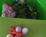 Foto langkah ke 1 dari resep Tumis Bayam with Bakso.