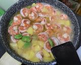 Foto langkah ke 4 dari resep Sambal Goreng Kentang Udang Pete Buncis.