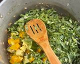 Foto del paso 4 de la receta: Guiso de porotos verdes y zapallos acompañado de papas y camote