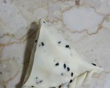 A picture of step 7 of Qeema samosa...